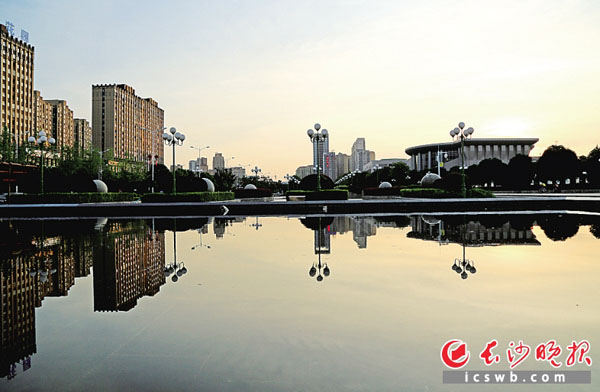 宁乡新型城镇建设一角。 王典辉 摄