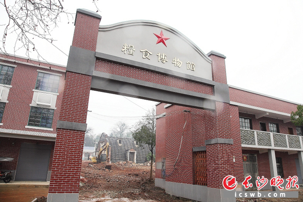 长沙天心区历史人文景观_长沙五一路火车站摄影图__人文景观_旅游摄影