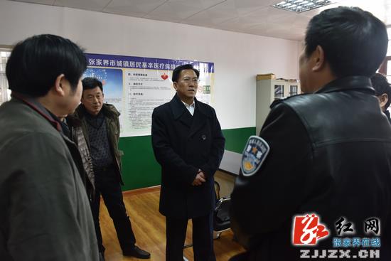 胡志文到后溶街社区调研“三联四建”工作