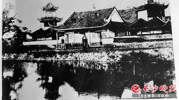 1922年后改建修葺的开福寺老照片。长沙晚报记者 周和平 翻拍