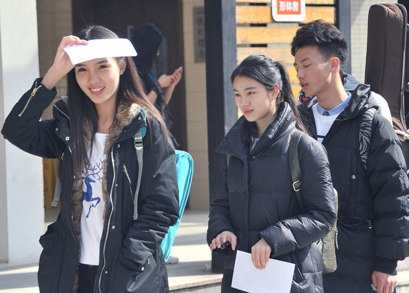 上戏表演系招生美女如云 录取比例200：1