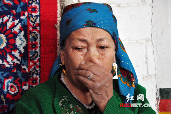 听闻陈书国去世的消息后，75岁的奶奶艾米迪汉•沙伊木哭了2个小时。