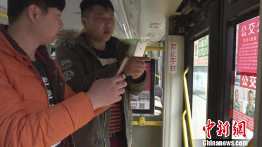 7岁重症患儿陷治疗困境公交车流动募捐献爱