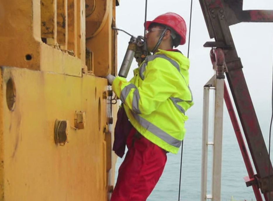 阮经天上润滑油