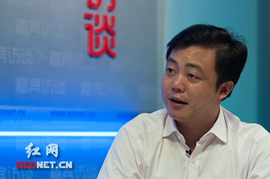 图说、湖南省委全面深化改革领导小组办公室专职副主任秦国文（正厅长级）。
