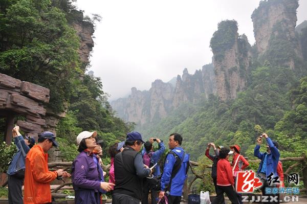 张家界核心景区武陵源韩国游客持续升温 同比增四成