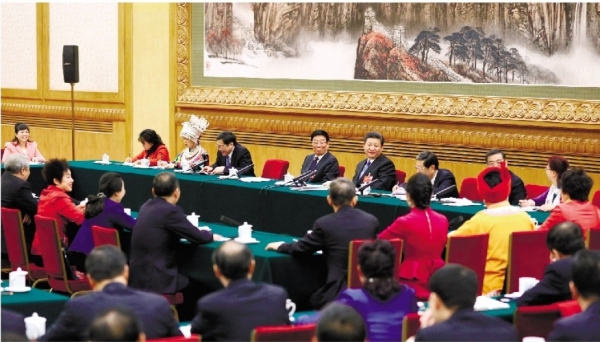  3月8日，中共中央总书记、国家主席、中央军委主席习近平参加十二届全国人大四次会议湖南代表团的审议。    新华社 图