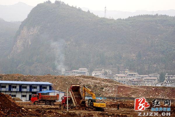 武陵源区“三招”出击 拧紧项目建设“牛鼻子”