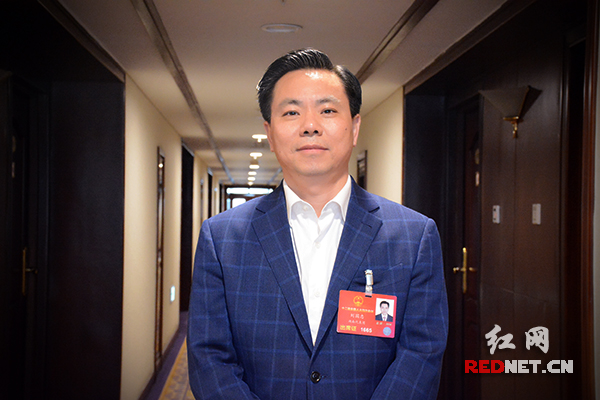 全国人大代表、湖南邦盛集团董事长刘国忠。