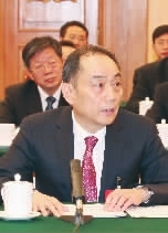 詹纯新