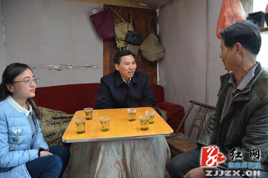 永定区：祝云武走访“结对帮扶”贫困户为民解忧促脱贫