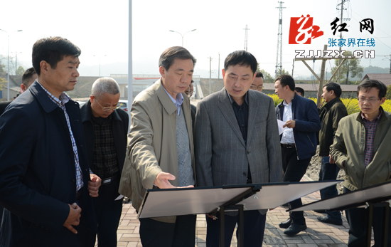 王志刚就市中心城市停车场规划建设、棚户区改造、社区卫生服务中心等进行调研