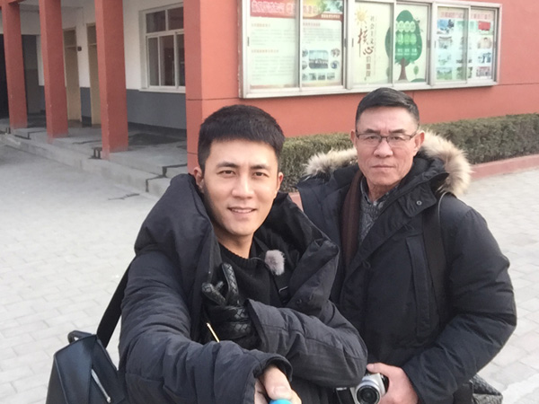 回到杜淳读书的小学