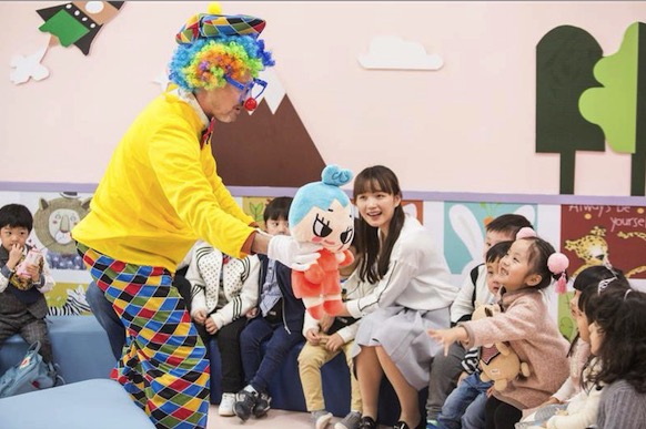 《爱上幼儿园》第二季周六开播 小丑夏克立吓哭萌娃