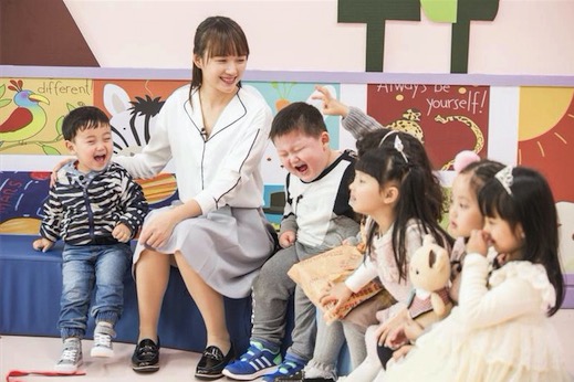 《爱上幼儿园》第二季周六开播 小丑夏克立吓哭萌娃