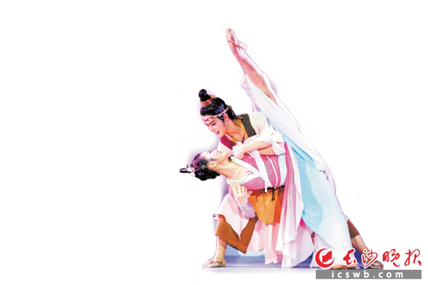 舞剧《桃花源记》剧照 刘海栋摄