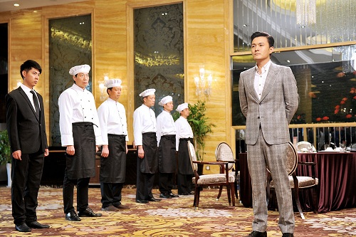 于小伟帅气冷峻
