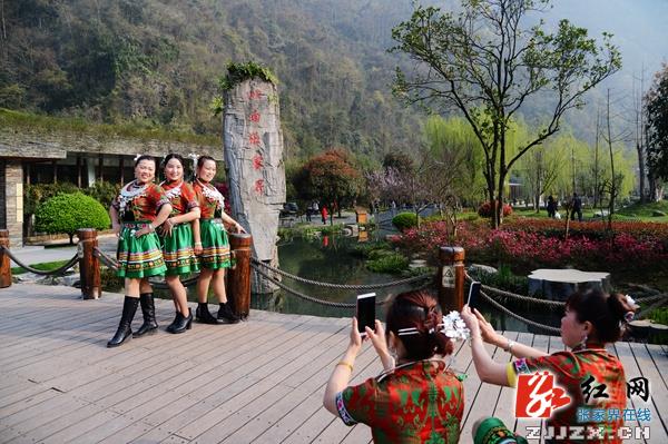 《烟雨张家界》 复演黄龙洞景区 武陵源“看戏”添新去处