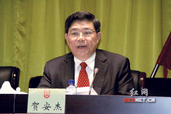湖南省委组织部副部长、省人社厅厅长、党组书记贺安杰在履新发言中表示，将努力推动人社工作上新水平。