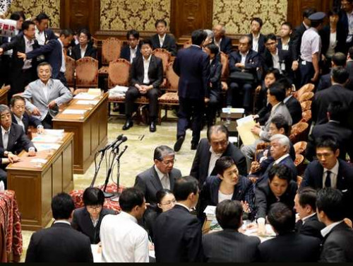 日媒：日本执政党众院选举改革法案或将通过