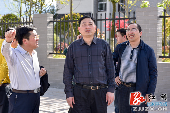 王志刚：加快道路建设 实现城市路网互联互通