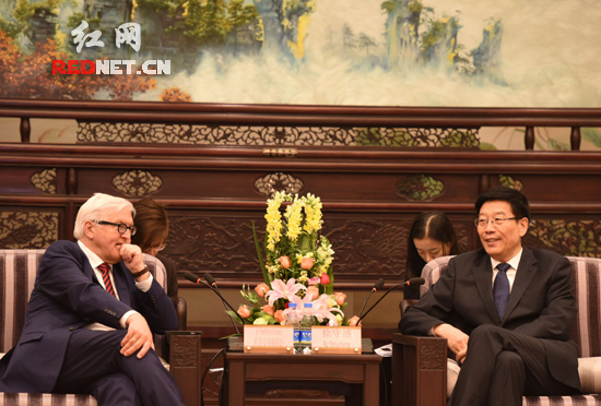 徐守盛会见德国外长施泰因迈尔。