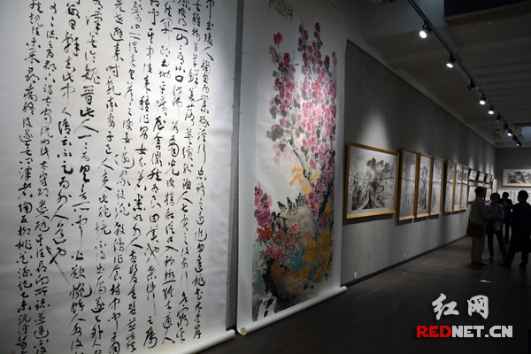 《设计及艺术品陈设展》在湖南省书画院展出。