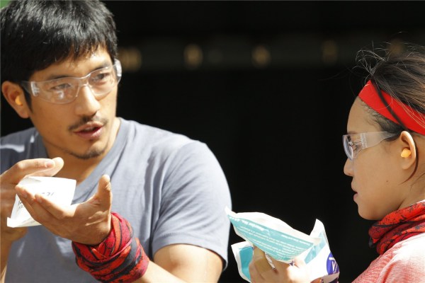 《非凡搭档》比拼打手枪 郑元畅获封