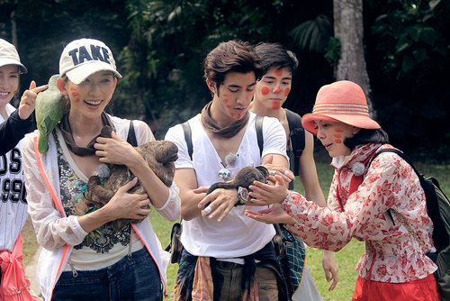 “花姐团”与野生动物亲密接触