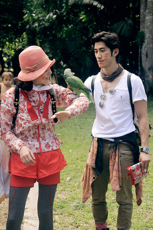 李治廷与王琳在亚马逊原始部落