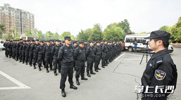 昨日，长沙县在全省率先正式成立行政执法局。长沙晚报记者 胡益虎 通讯员 盛磊 摄影报道