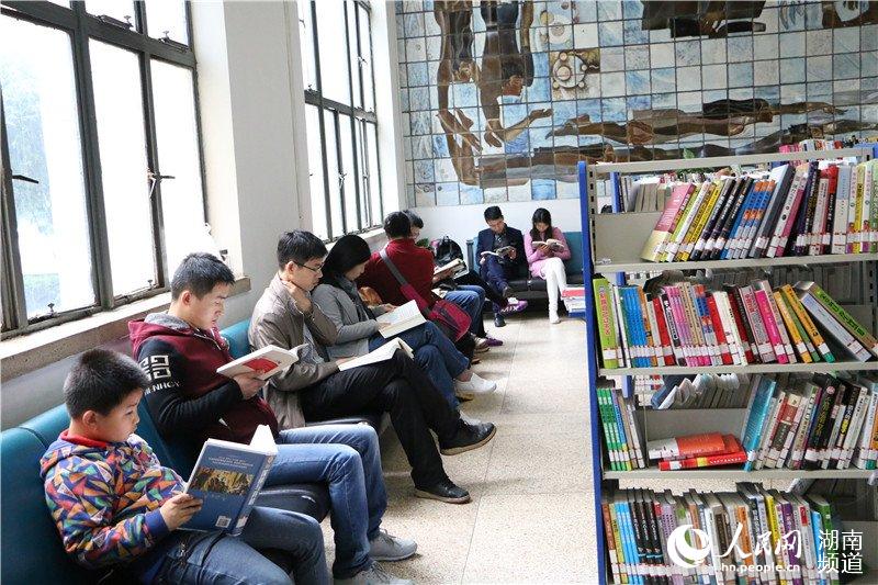 湖南省图书馆：开馆三年接纳读者800多万