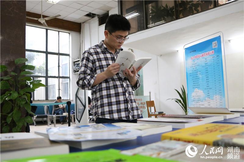 湖南省图书馆：开馆三年接纳读者800多万