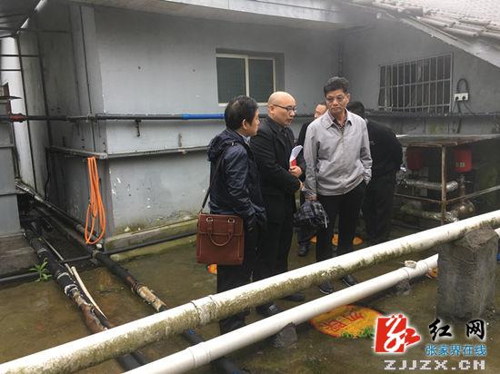 姜玉泉带队检查武陵源区环境保护情况