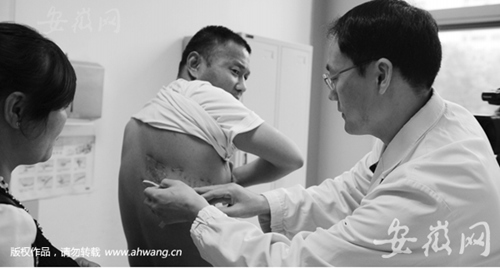 “丢失右肾”男子检查报告9日或出炉称愿开刀验肾