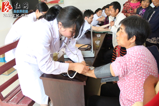 田华玉到联系村调研指导精准扶贫和小康建设工作