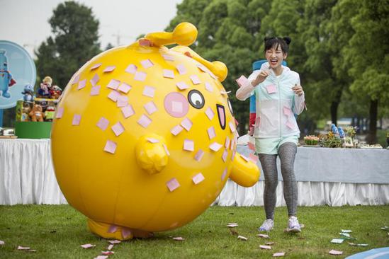 《人偶总动员》黄灿灿和麦咭