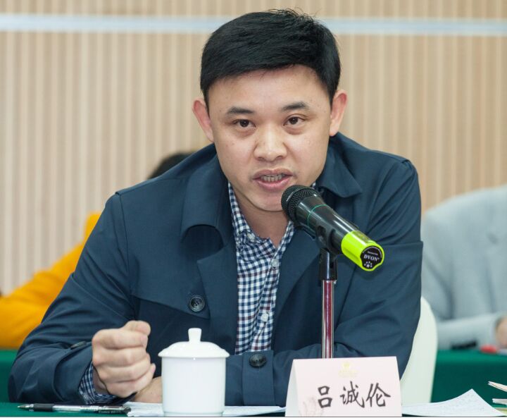 湖南华菱津杉产业投资公司高级经理、高级法律顾问师吕诚伦