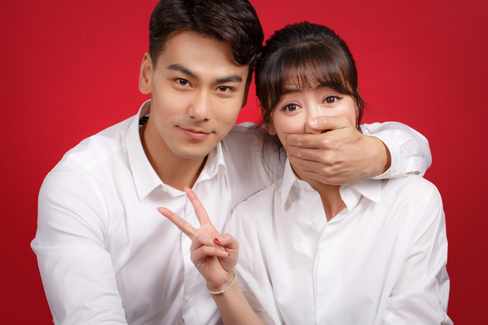 陈紫函、戴向宇领证结婚