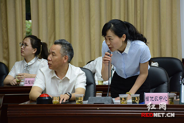 20日下午，湖南省农业委员会举行“两学一做”知识抢答竞赛决赛。