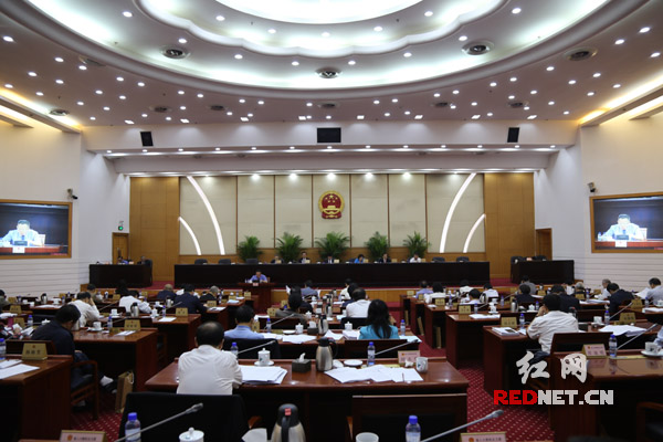 5月24日，湖南省十二届人大常委会第二十二次会议在长沙开幕。
