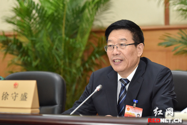 　湖南省委书记、省人大常委会主任徐守盛讲话。