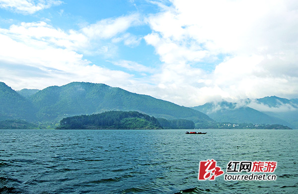 风景优美的东江湖。