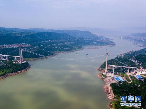 5月30日，万州驸马长江大桥主缆架设完毕。