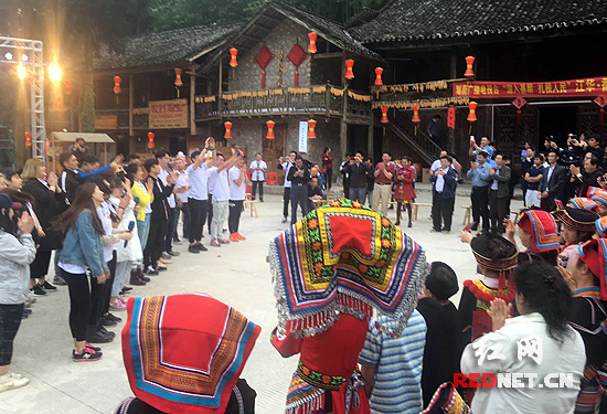 湖南广播电视台组织《我是歌手》团队来到江华瑶族自治县