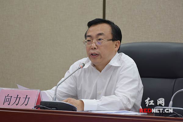 湖南省副省长、省政府秘书长向力力：实现“保平安、保质量、保公平、零差错、零事故”。