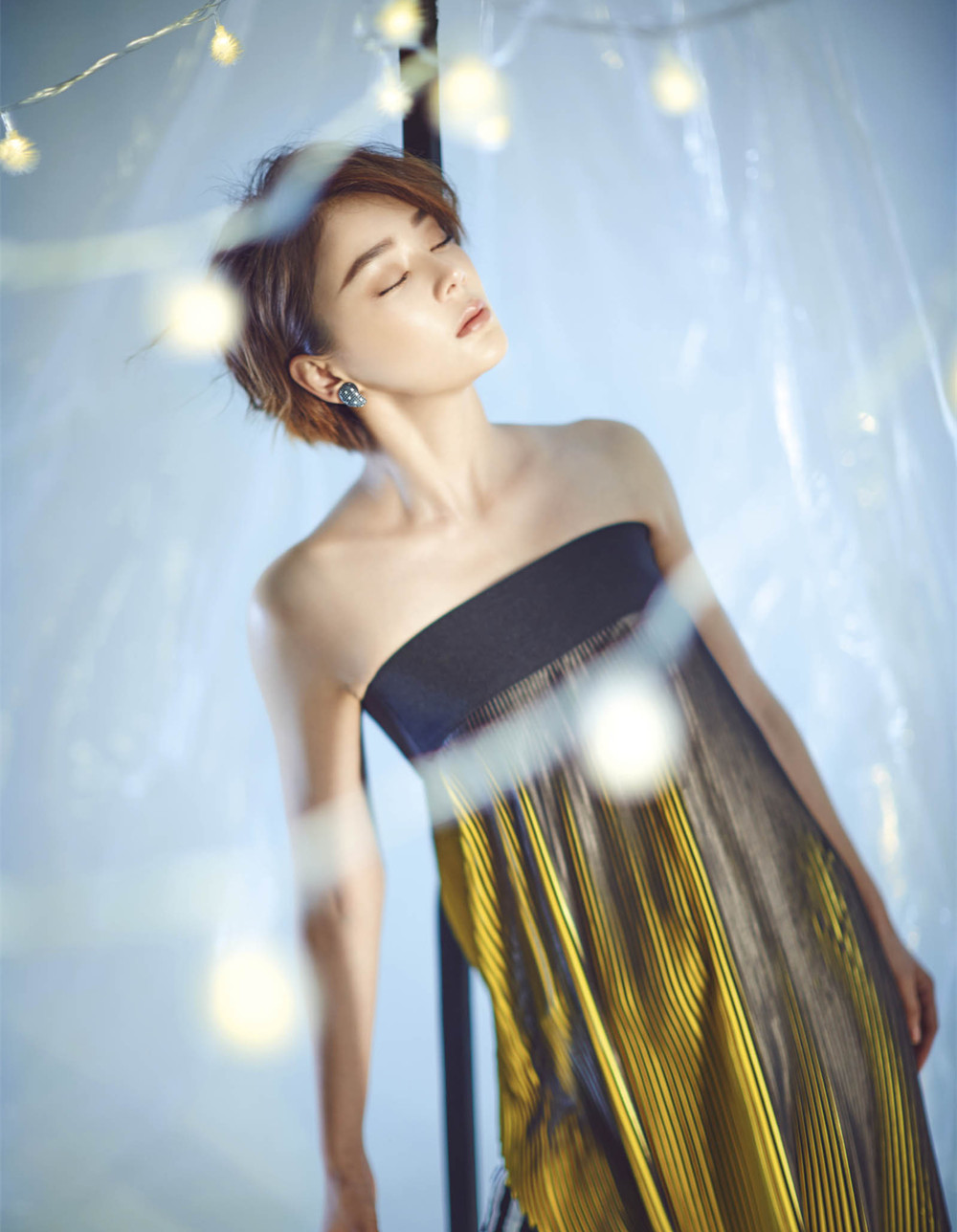 袁姗姗大秀香肩