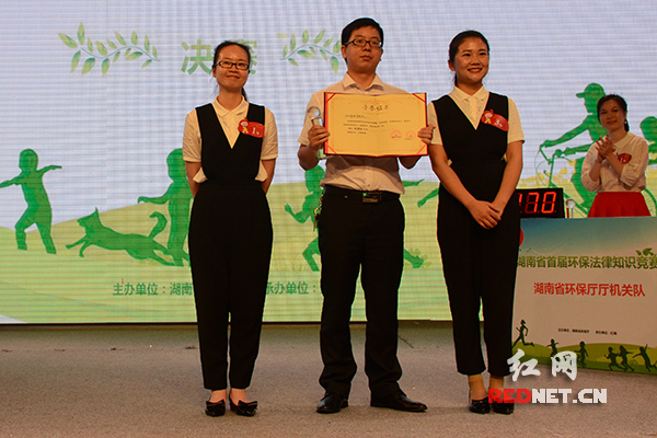 永州市环保局队夺冠。