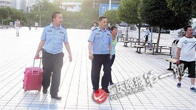 “高考生”街头求助回家给奶奶送终 实为已婚女