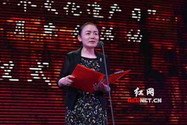 湖南省文化厅党组书记、厅长李晖致辞。